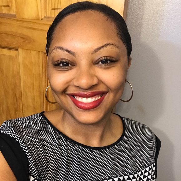 Meet your Posher, Kendra - Picture 1 of 1